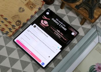 Samsung Galaxy Z Fold 2