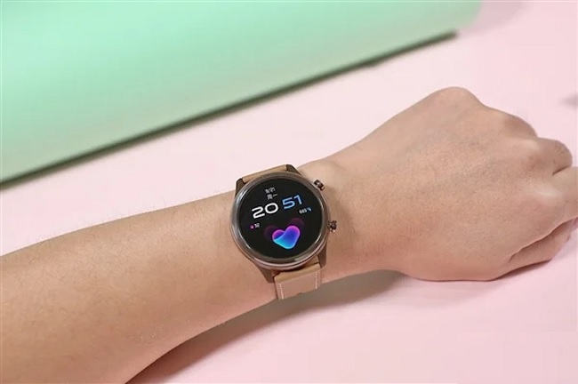 Vivo Watch sử dụng khung thép không gỉ, phần viền được hoàn thiện từ gốm (ceramic)