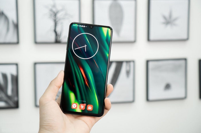 Máy được trang bị vi xử lý snapdragon 730 lõi 8 nhân Kryo 470 vô cùng mạnh mẽ