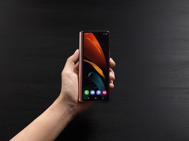 Màn hình bên ngoài của Galaxy Z Fold 2