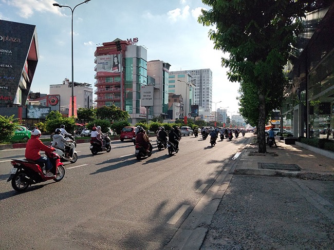 Ảnh chụp bằng chế độ tự động trong điều kiện ngược sáng