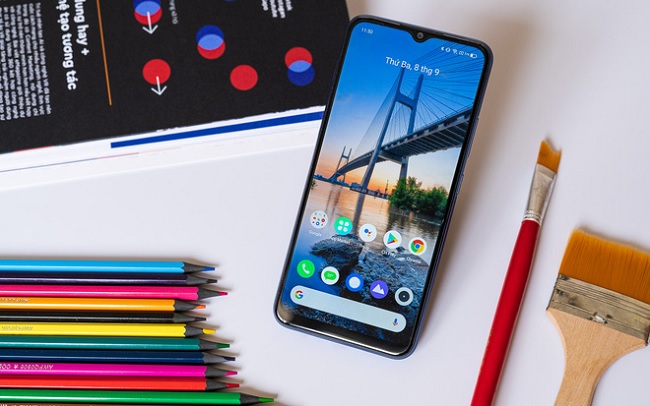 Theo các đánh giá chi tiết thời lượng pin Realme C12, bạn có thể sử dụng thiết bị với các tính năng thông thường trong 2 ngày mà không cần sạc pin