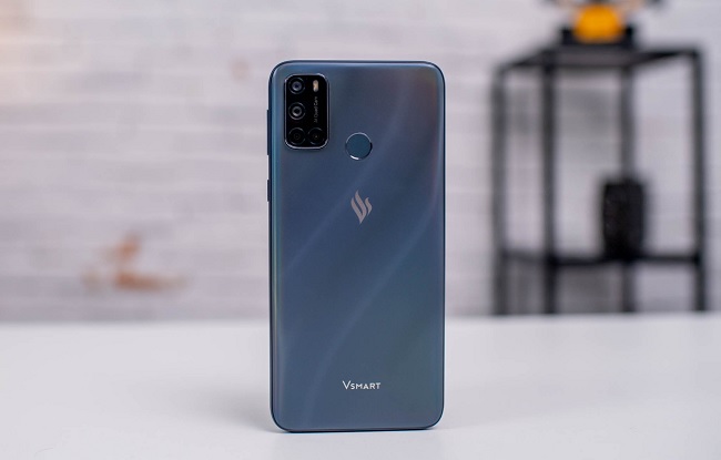 Mặt lưng của Vsmart Joy 4