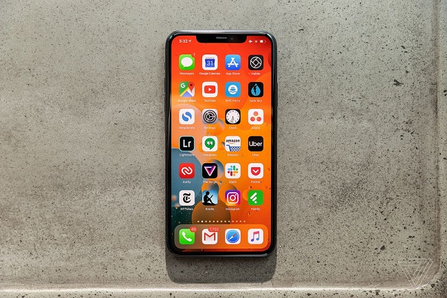 iPhone 11 Pro Max sở hữu màn hình 6.5 inch công nghệ Super Retina XDR