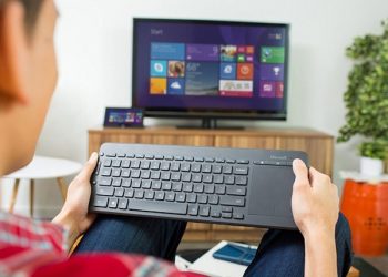 Sử dụng bàn phím để nhập liệu trên tivi nhanh chóng