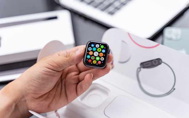 Các ứng dụng được hiển thị trên mặt đồng hồ