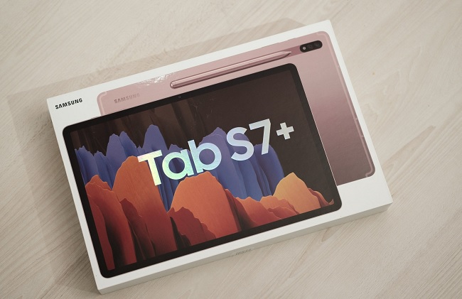 Mở hộp Galaxy Tab S7+