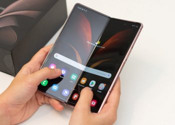 Mở hộp Galaxy Z Fold 2 5G