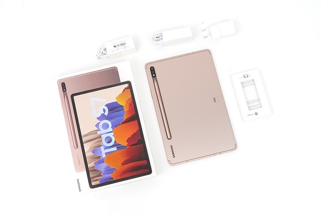 Mở hộp Samsung Galaxy Tab S7 đầy đủ phụ kiện đi kèm