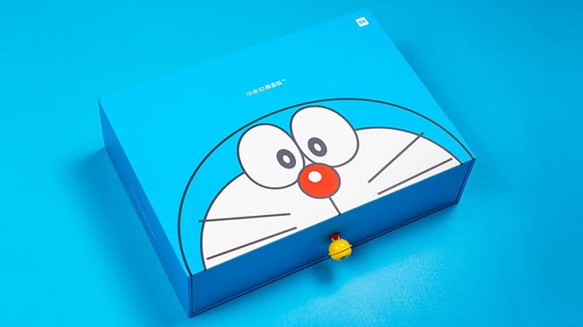 Hộp đựng Mi 10 Youth Doraemon màu xanh da trời y chang chú mèo máy