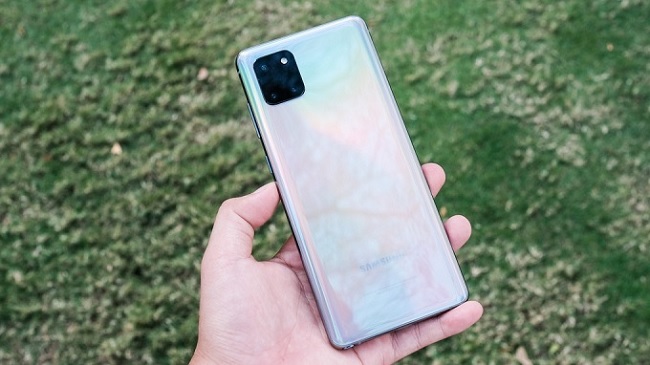 Galaxy Note 10 Lite có giá bán tại Viettel Store thời điểm hiện tại là 10.290.000 đồng cùng ưu đãi hấp dẫn người dùng