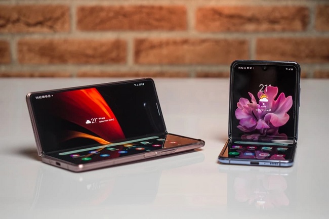 So sánh Galaxy Z Fold 2 và Galaxy Z Flip