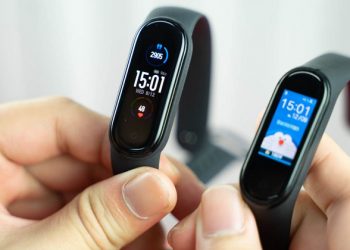 So sánh Xiaomi Mi Band 5 với Mi Band 4