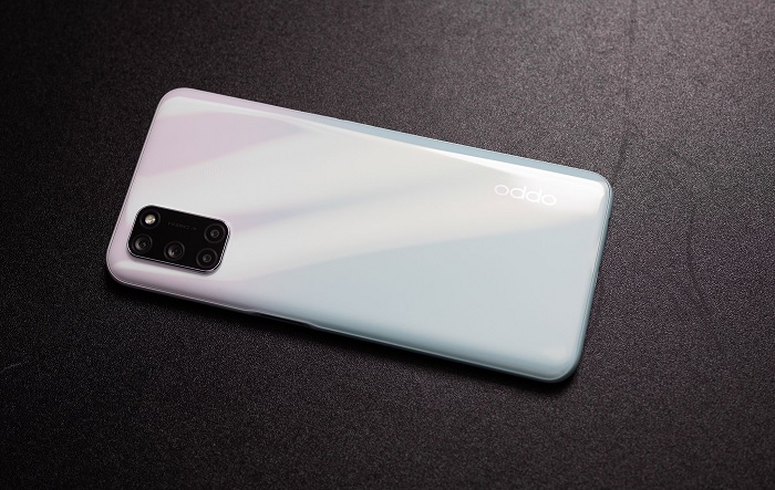 Mặt lưng OPPO A52