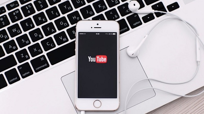 Nghe nhạc trên YouTube trong khi tắt màn hình