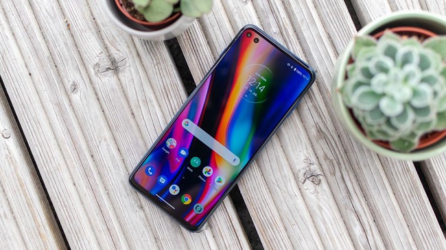 Tấm nền LCD trên Moto G 5G Plus giúp bảo vệ mắt của bạn