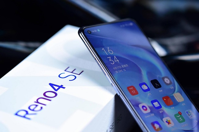 OPPO Reno4 SE chỉ dày 7,85mm và nặng 169 gram