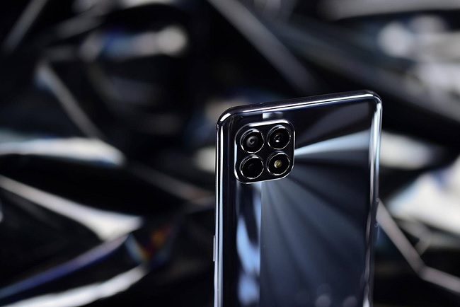 Cận cảnh cụm camera trên OPPO Reno4 SE