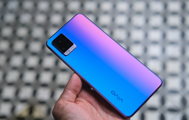 Mặt sau của Vivo V20