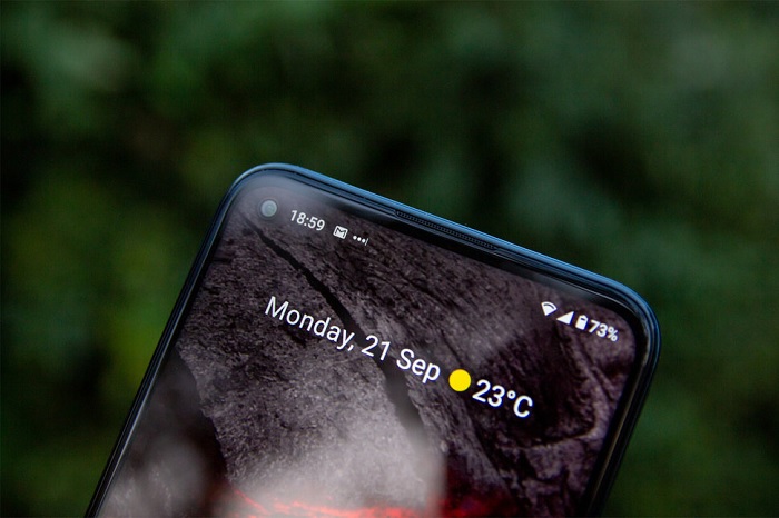 Nokia 8.3 5G sở hữu màn hình đục lỗ thời thượng