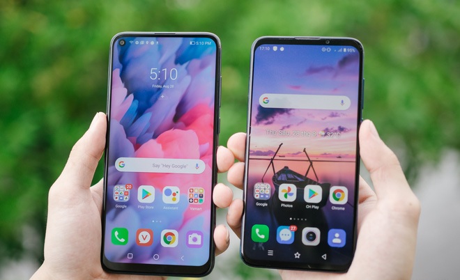 Màn hình có chất lượng hiển thị kém hơn so với màn hình AMOLED của Live thế hệ đầu tiên