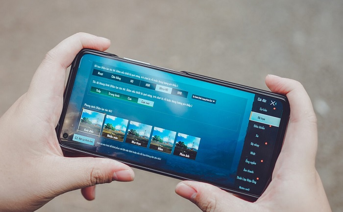 Khi máy được thiết lập ở mức đồ họa Ultra HD Máy được thiết lập đồ họa ở mức Mượt - Cực độ cực cao