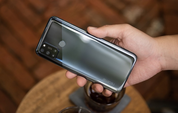 Các cạnh viền máy được làm bo cong bắt mắt