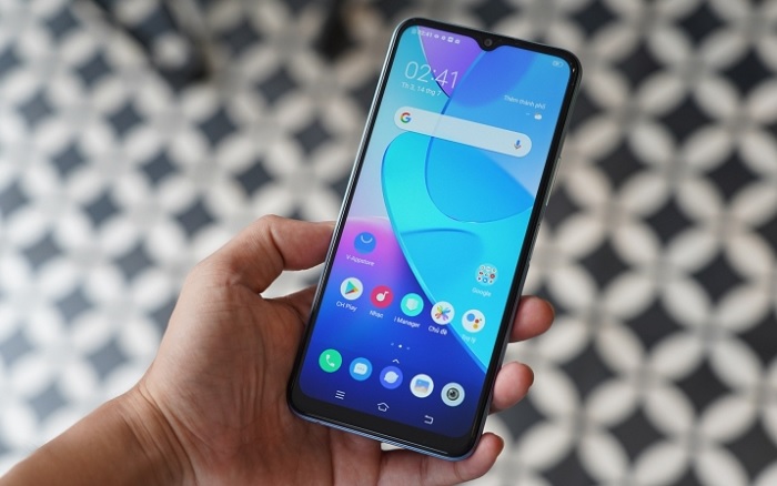 Màn hình Vivo Y20s được tích hợp chế độ bảo vệ mắt giúp giảm ánh sáng xanh, giảm hiện tượng nhức mỏi mắt khi xem phim, đọc báo, lướt Face trong thời gian dài trong môi trường thiếu sáng