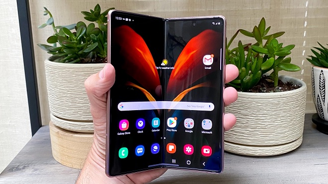Kiểm tra độ bền Galaxy Z Fold 2 được thực hiện bởi kênh YouTube JerryRigEverything