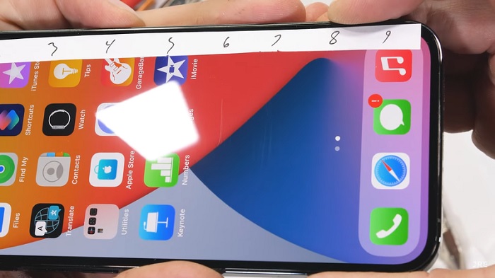 Kiểm tra khả năng chống trầy xước của iPhone 12 Pro