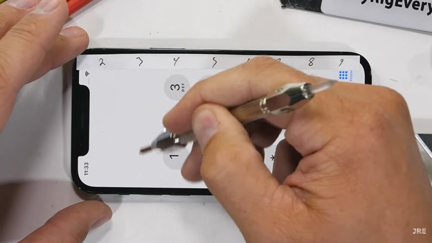 Ở cấp độ 3 vẫn chưa xuất hiện các vết xước