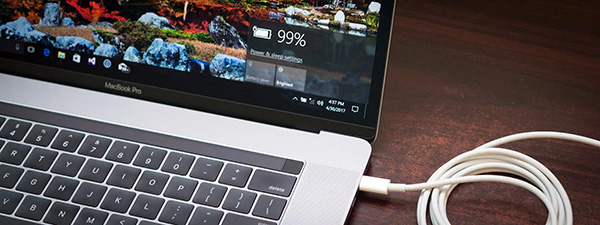 Thiết kế laptop pin liền có thể vừa dùng vừa sạc