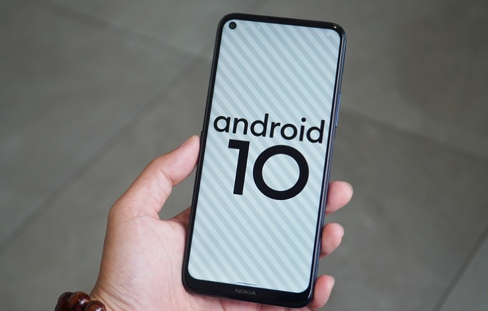 Nokia 8.3 5G chạy hệ điều hành Android 10, sử dụng RAM 8GB, bộ nhớ trong 128GB