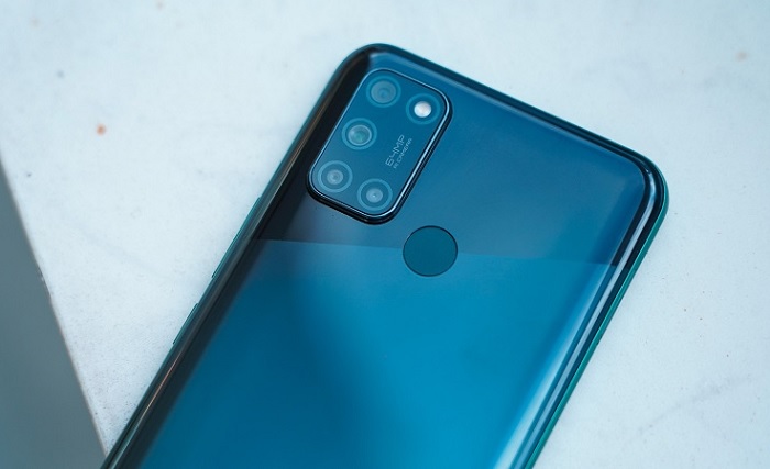 Cụm camera sau trên Realme 7i