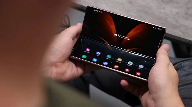 Galaxy Z Fold 2 được trang bị chip Snapdragon 865 Plus mạnh mẽ hơn hẳn Fold cũ