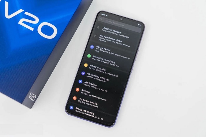 Vivo V20 sử dụng Android 11