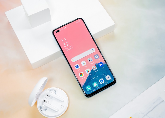Reno4 có kích thước màn hình 6.4 inch, mặt kính cường lực Gorilla Glass 3