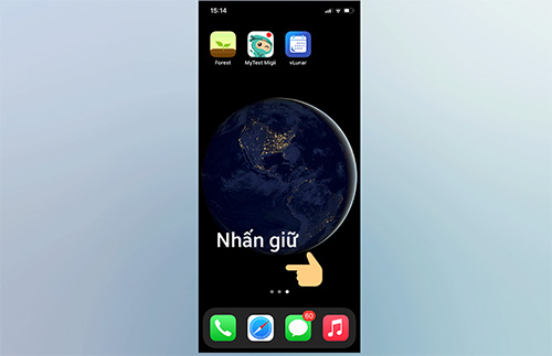 Nhấn và giữ màn hình đến khi xuất hiện dấu cộng.