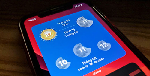 Xem được lịch âm trên màn hình chính của iPhone.