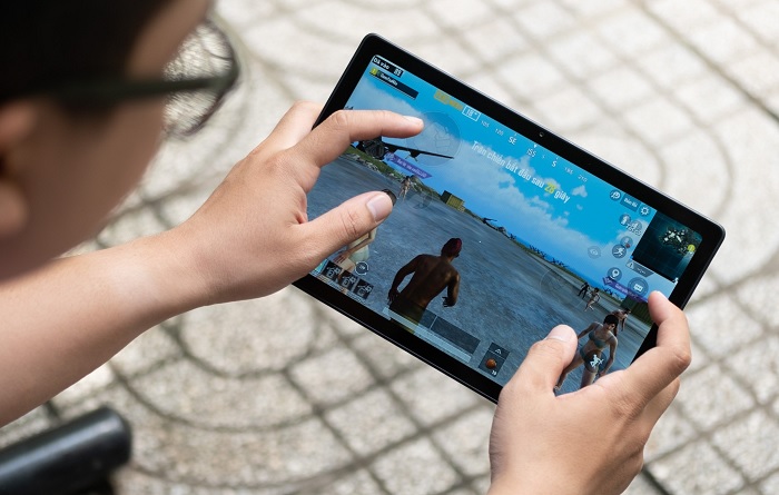 Còn gì tuyệt vời hơn bằng việc chơi game không phải lo lắng về việc lag hay hết pin tức thì