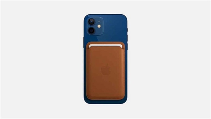 iPhone 12 được tích hợp công nghệ sạc nam châm cho phép người dùng gắn các bộ sạc không dây từ tính hay ví tiền vào mặt sau của máy