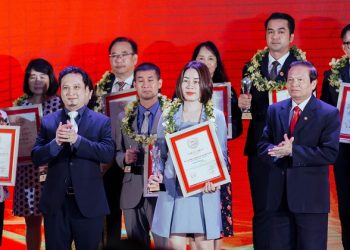 Viettel Store nhận giải thưởng Top 10 nhà bán lẻ uy tín 2020