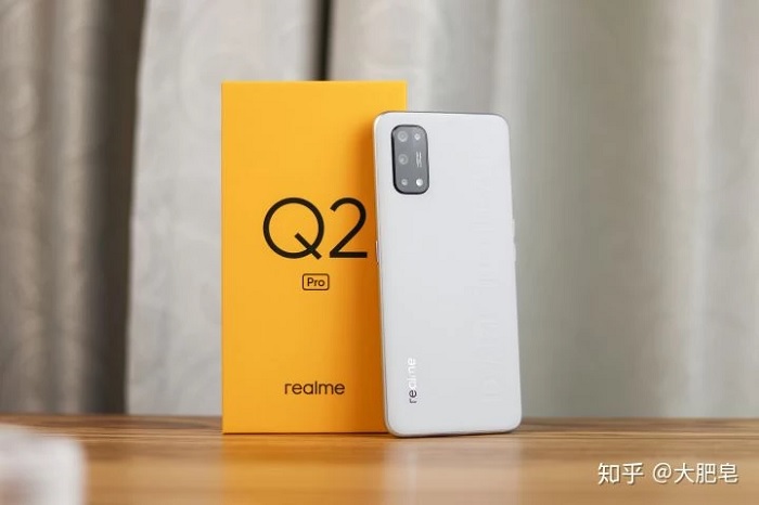 Realme Q2 Pro có độ hoàn thiện cao