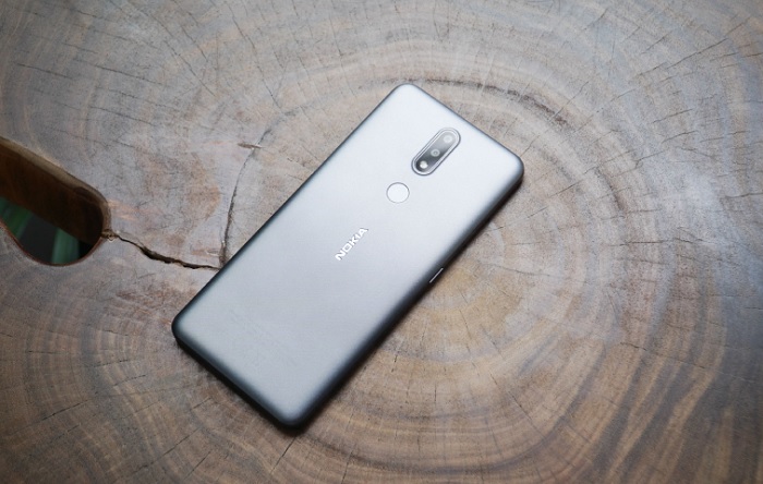 Thiết kế mặt sau của Nokia 2.4