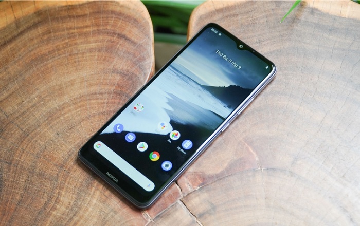 Màn hình Nokia 2.4 khá lớn đem đến không gian trải nghiệm rộng rãi hơn