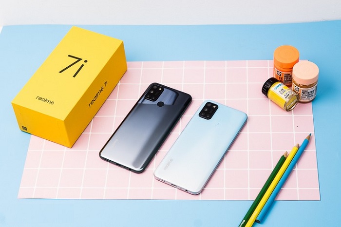Trên tay Realme 7i ngoại hình bắt mắt thu hút giới trẻ