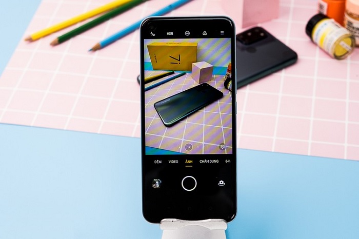 RAM 8GB + ROM 128GB cho bạn tha hồ lưu trữ hình ảnh, video, tài liệu