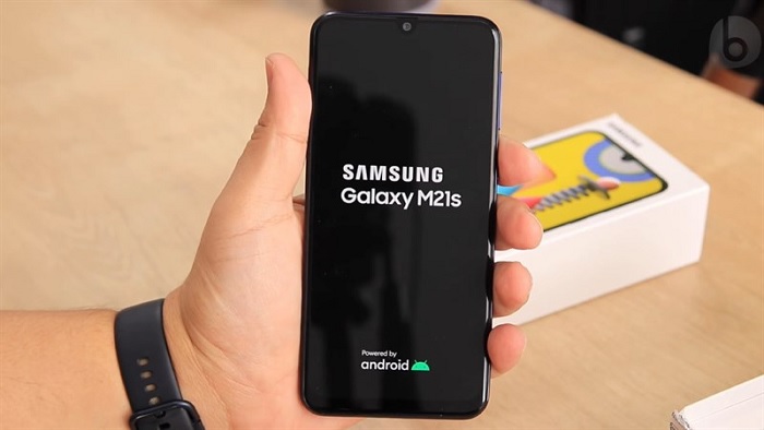 Galaxy M21s sở hữu viên pin khủng