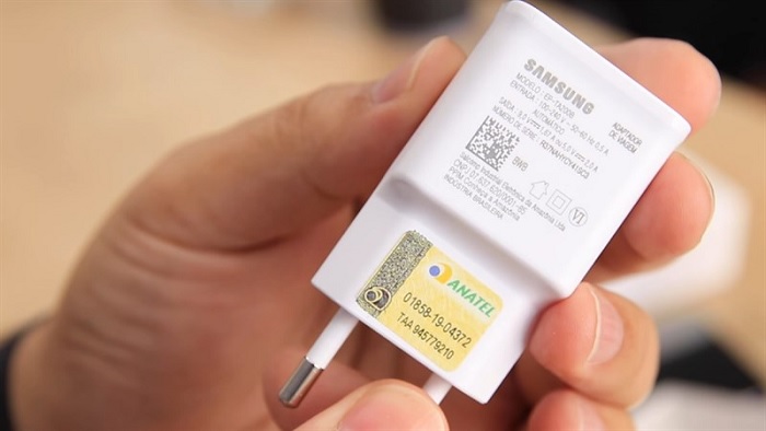 Củ sạc nhanh đi kèm Galaxy M21s