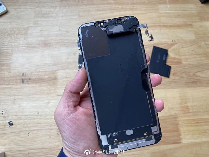 iPhone 12 Pro max sở hữu màn hình OLED Super Retina XDR kích thước 6.7 inch